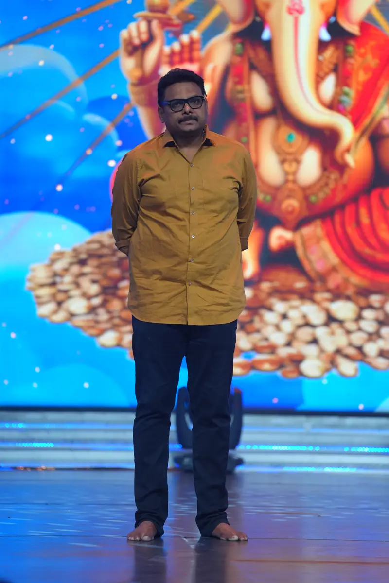 Padutha Theeyaga - 27