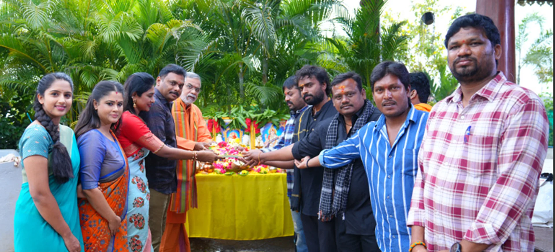 Witness the Grand Launch of 'Veyi Subhamulu Kalugu Neeku'